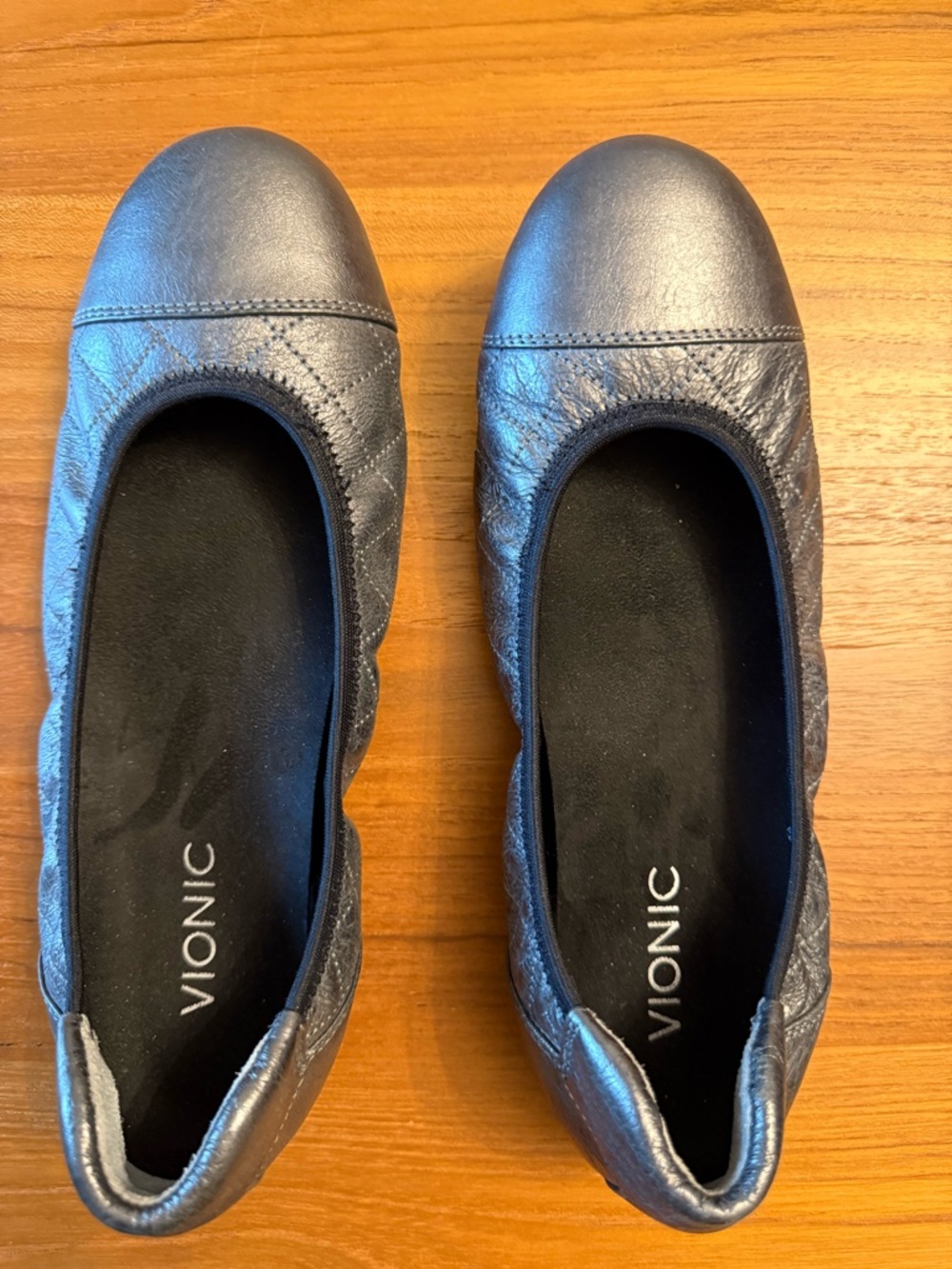 Vionic Metallic Gray Leather Ballet Flats - Size 9